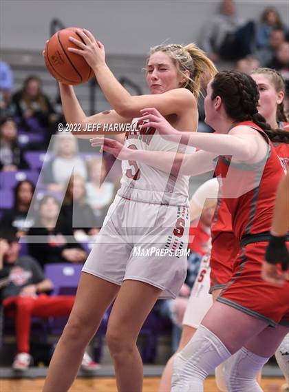 Thumbnail 2 in Salem vs. Northwest (OHSAA D2 Regional Semifinal) photogallery.