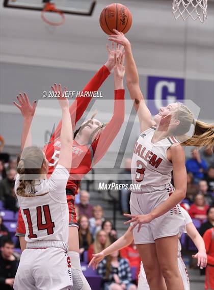 Thumbnail 3 in Salem vs. Northwest (OHSAA D2 Regional Semifinal) photogallery.
