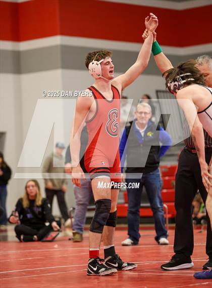 Thumbnail 3 in CHSAA 3A Region 4 Finals photogallery.