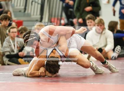 Thumbnail 2 in CHSAA 3A Region 4 Finals photogallery.