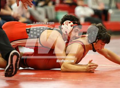 Thumbnail 1 in CHSAA 3A Region 4 Finals photogallery.