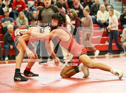 Thumbnail 3 in CHSAA 3A Region 4 Finals photogallery.