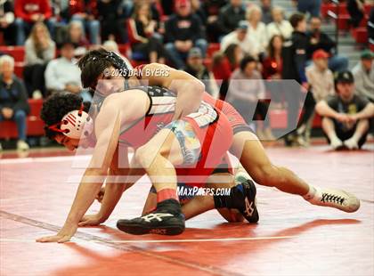 Thumbnail 2 in CHSAA 3A Region 4 Finals photogallery.