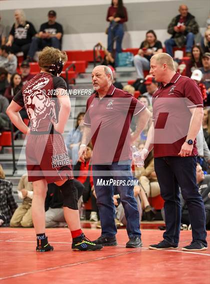 Thumbnail 2 in CHSAA 3A Region 4 Finals photogallery.