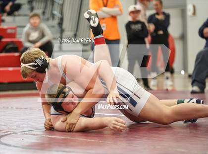 Thumbnail 3 in CHSAA 3A Region 4 Finals photogallery.