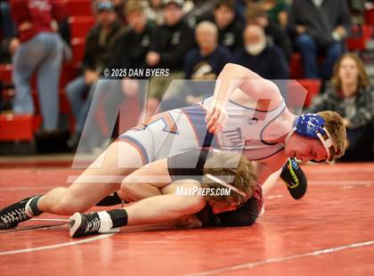 Thumbnail 2 in CHSAA 3A Region 4 Finals photogallery.