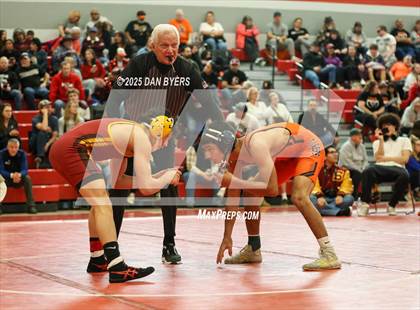 Thumbnail 1 in CHSAA 3A Region 4 Finals photogallery.