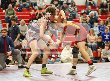Thumbnail 2 in CHSAA 3A Region 4 Finals photogallery.