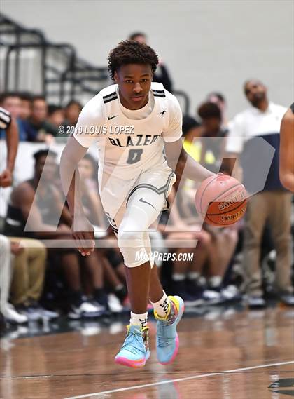 Thumbnail 1 in Sierra Canyon vs. Birmingham (The Classic at Damien) photogallery.
