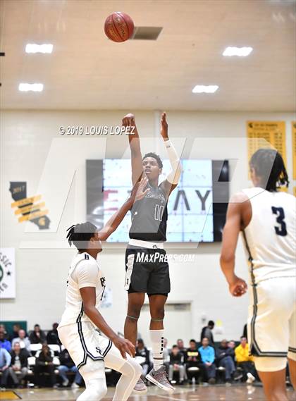 Thumbnail 1 in Sierra Canyon vs. Birmingham (The Classic at Damien) photogallery.