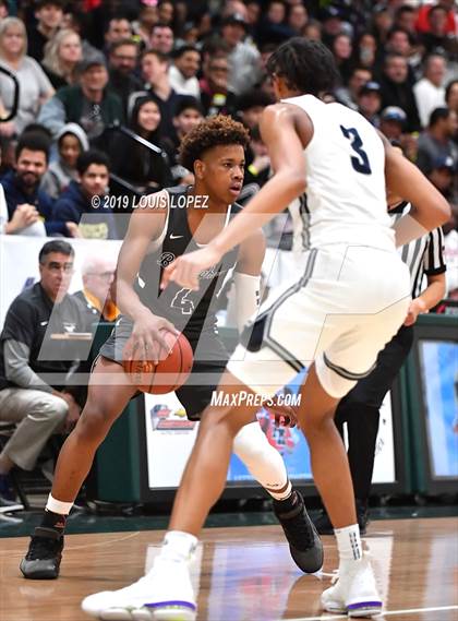 Thumbnail 3 in Sierra Canyon vs. Birmingham (The Classic at Damien) photogallery.
