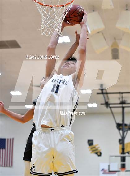 Thumbnail 3 in Sierra Canyon vs. Birmingham (The Classic at Damien) photogallery.
