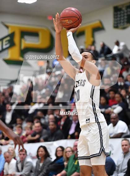 Thumbnail 2 in Sierra Canyon vs. Birmingham (The Classic at Damien) photogallery.