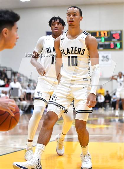 Thumbnail 3 in Sierra Canyon vs. Birmingham (The Classic at Damien) photogallery.