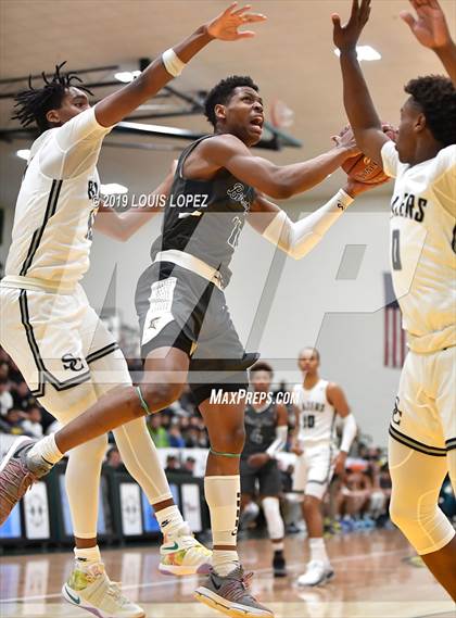Thumbnail 1 in Sierra Canyon vs. Birmingham (The Classic at Damien) photogallery.