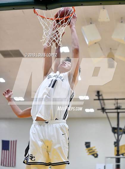 Thumbnail 1 in Sierra Canyon vs. Birmingham (The Classic at Damien) photogallery.
