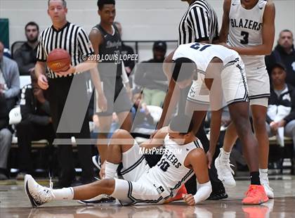 Thumbnail 1 in Sierra Canyon vs. Birmingham (The Classic at Damien) photogallery.