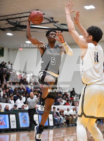 Thumbnail 2 in Sierra Canyon vs. Birmingham (The Classic at Damien) photogallery.