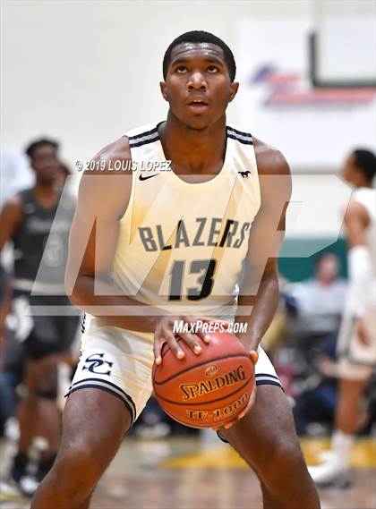 Thumbnail 1 in Sierra Canyon vs. Birmingham (The Classic at Damien) photogallery.