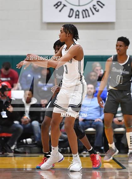 Thumbnail 3 in Sierra Canyon vs. Birmingham (The Classic at Damien) photogallery.