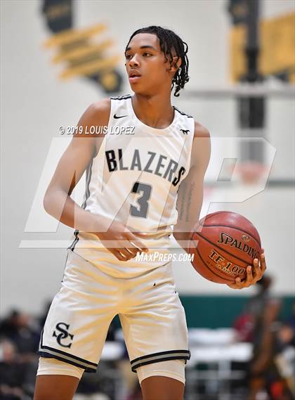 Thumbnail 3 in Sierra Canyon vs. Birmingham (The Classic at Damien) photogallery.