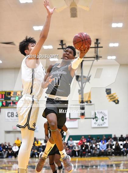 Thumbnail 1 in Sierra Canyon vs. Birmingham (The Classic at Damien) photogallery.