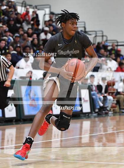 Thumbnail 1 in Sierra Canyon vs. Birmingham (The Classic at Damien) photogallery.