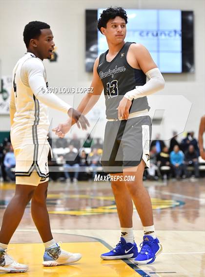 Thumbnail 2 in Sierra Canyon vs. Birmingham (The Classic at Damien) photogallery.