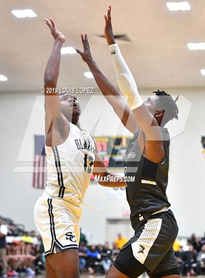 Thumbnail 1 in Sierra Canyon vs. Birmingham (The Classic at Damien) photogallery.
