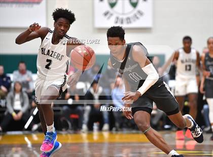 Thumbnail 2 in Sierra Canyon vs. Birmingham (The Classic at Damien) photogallery.