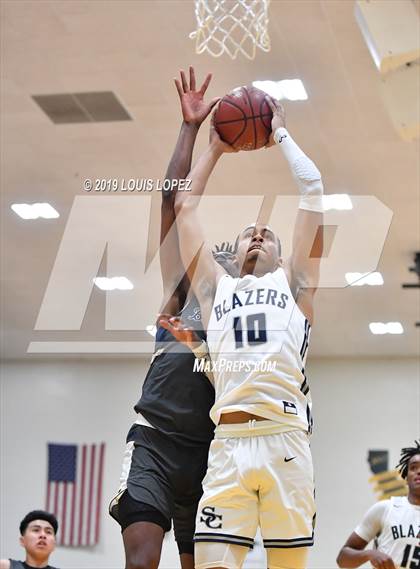 Thumbnail 1 in Sierra Canyon vs. Birmingham (The Classic at Damien) photogallery.