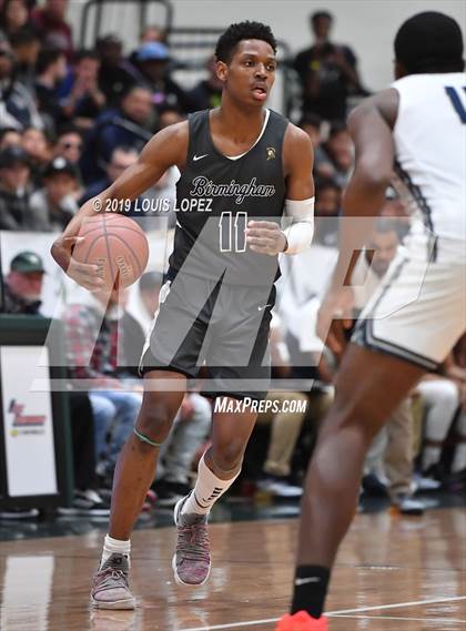 Thumbnail 1 in Sierra Canyon vs. Birmingham (The Classic at Damien) photogallery.