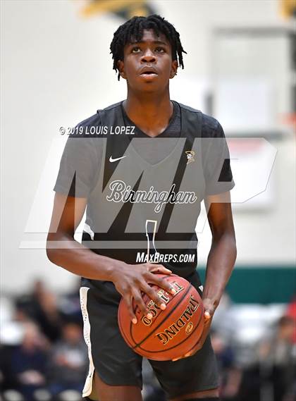 Thumbnail 2 in Sierra Canyon vs. Birmingham (The Classic at Damien) photogallery.