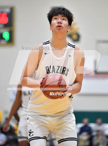 Thumbnail 2 in Sierra Canyon vs. Birmingham (The Classic at Damien) photogallery.