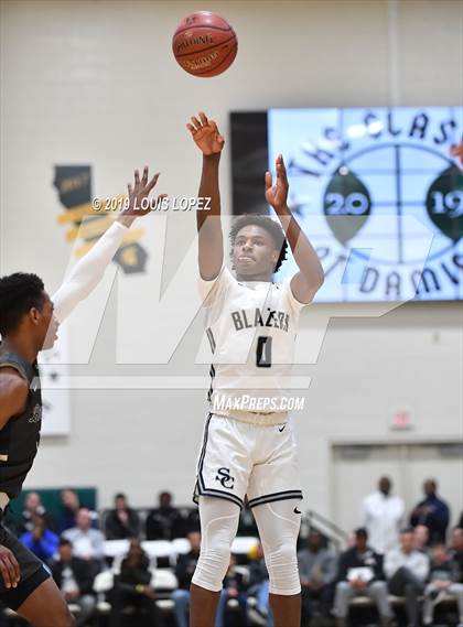 Thumbnail 2 in Sierra Canyon vs. Birmingham (The Classic at Damien) photogallery.