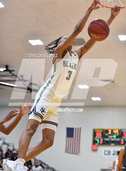 Thumbnail 3 in Sierra Canyon vs. Birmingham (The Classic at Damien) photogallery.