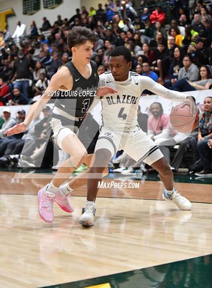Thumbnail 1 in Sierra Canyon vs. Birmingham (The Classic at Damien) photogallery.