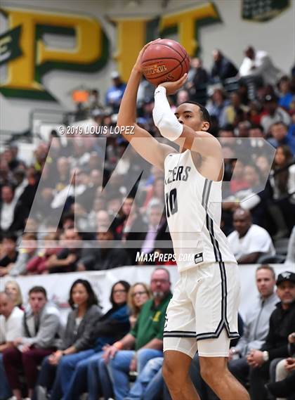 Thumbnail 1 in Sierra Canyon vs. Birmingham (The Classic at Damien) photogallery.