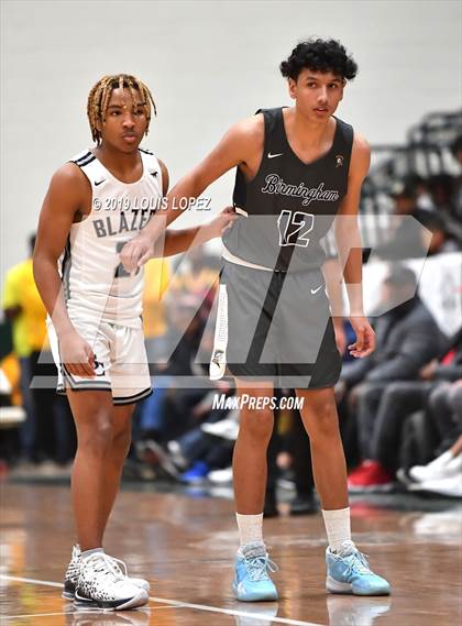 Thumbnail 3 in Sierra Canyon vs. Birmingham (The Classic at Damien) photogallery.