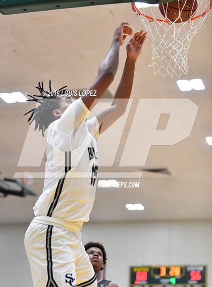 Thumbnail 1 in Sierra Canyon vs. Birmingham (The Classic at Damien) photogallery.