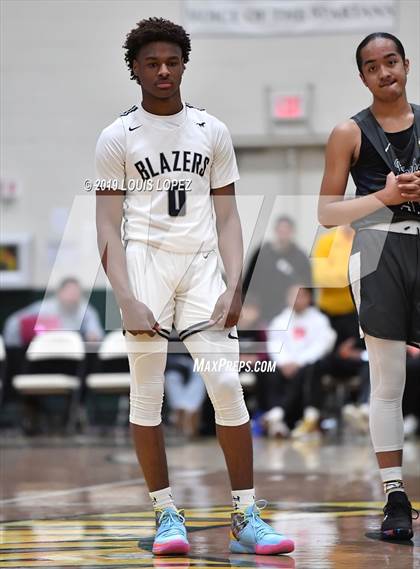 Thumbnail 3 in Sierra Canyon vs. Birmingham (The Classic at Damien) photogallery.