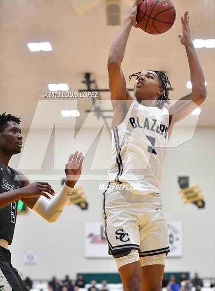 Thumbnail 1 in Sierra Canyon vs. Birmingham (The Classic at Damien) photogallery.
