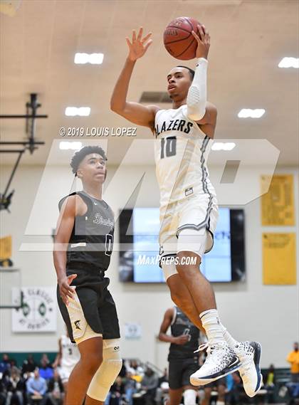 Thumbnail 1 in Sierra Canyon vs. Birmingham (The Classic at Damien) photogallery.