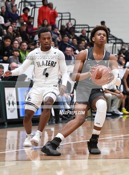 Thumbnail 1 in Sierra Canyon vs. Birmingham (The Classic at Damien) photogallery.