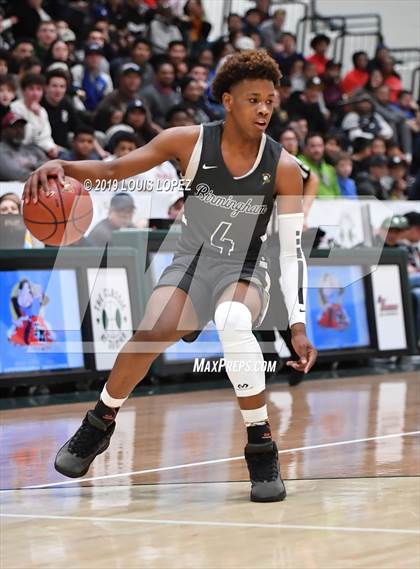 Thumbnail 2 in Sierra Canyon vs. Birmingham (The Classic at Damien) photogallery.