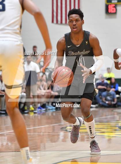 Thumbnail 1 in Sierra Canyon vs. Birmingham (The Classic at Damien) photogallery.