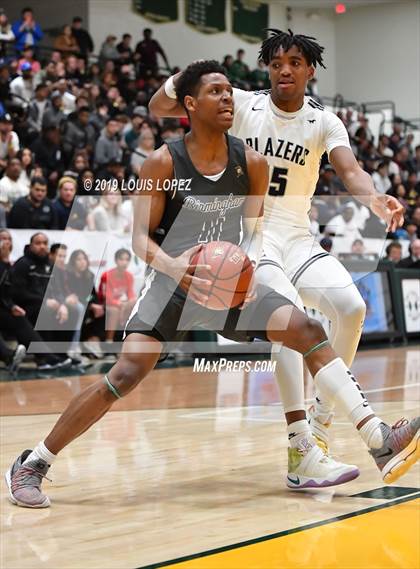 Thumbnail 1 in Sierra Canyon vs. Birmingham (The Classic at Damien) photogallery.