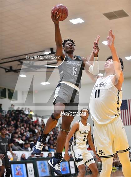 Thumbnail 2 in Sierra Canyon vs. Birmingham (The Classic at Damien) photogallery.
