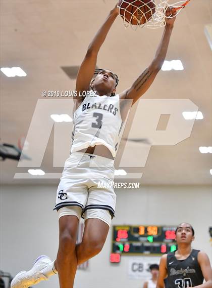 Thumbnail 1 in Sierra Canyon vs. Birmingham (The Classic at Damien) photogallery.
