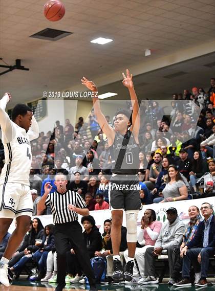 Thumbnail 2 in Sierra Canyon vs. Birmingham (The Classic at Damien) photogallery.